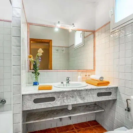 Torre Soli Nou Sleeps 11 Pool Air Con Wifi